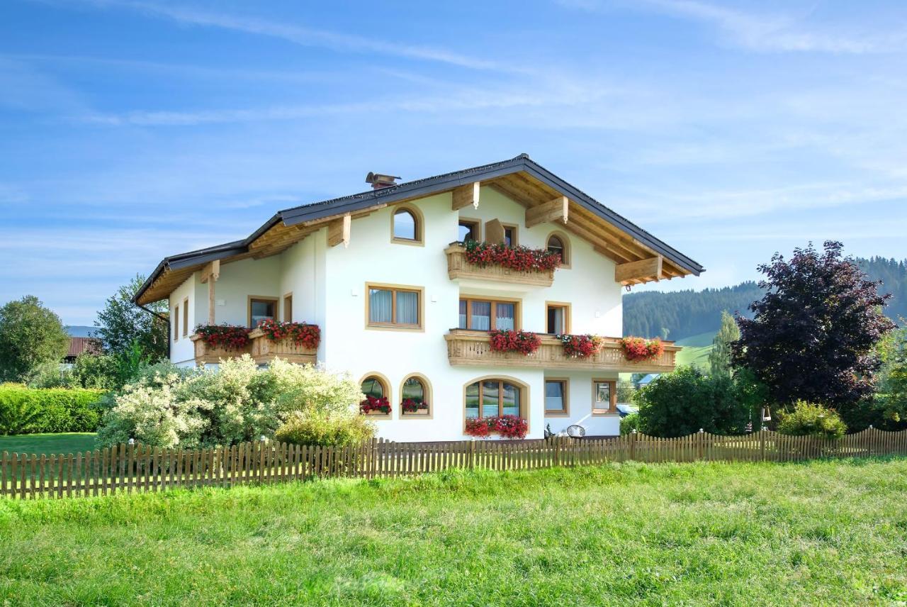 Appartement-Gaestehaus Ursula Flachau Eksteriør billede