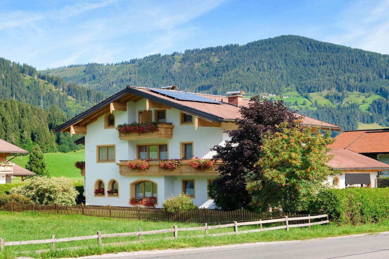 Appartement-Gaestehaus Ursula Flachau Eksteriør billede