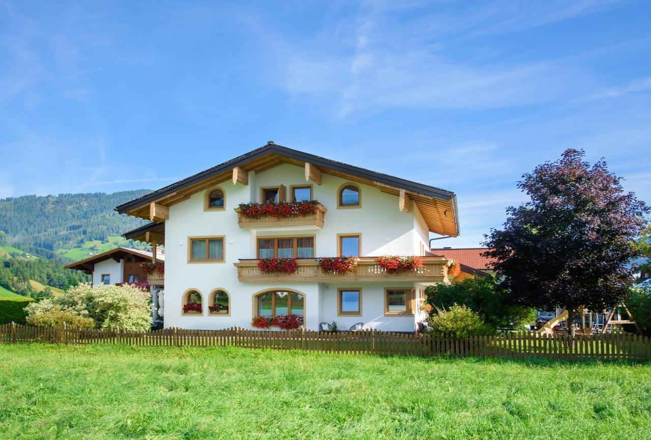 Appartement-Gaestehaus Ursula Flachau Eksteriør billede