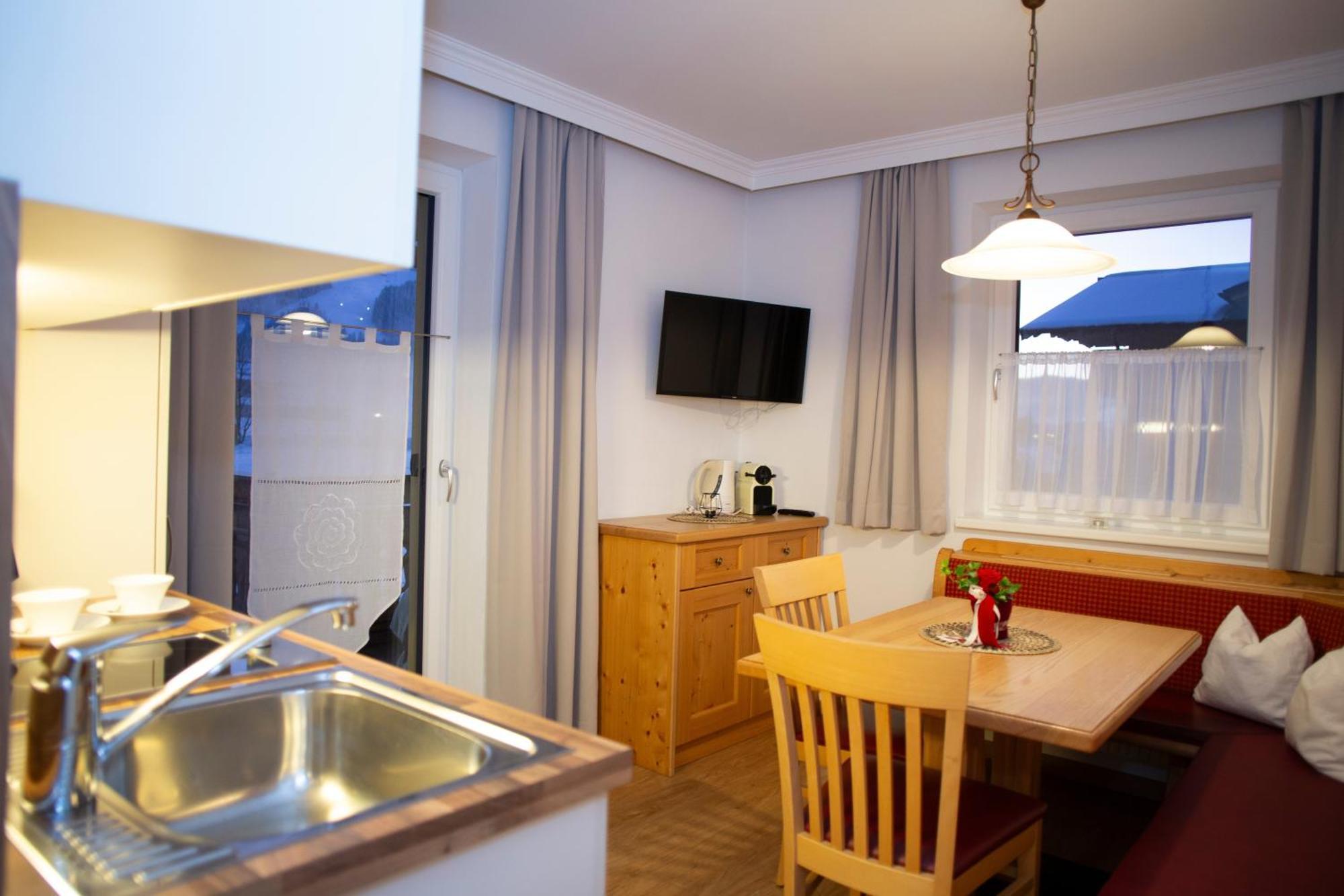 Appartement-Gaestehaus Ursula Flachau Eksteriør billede