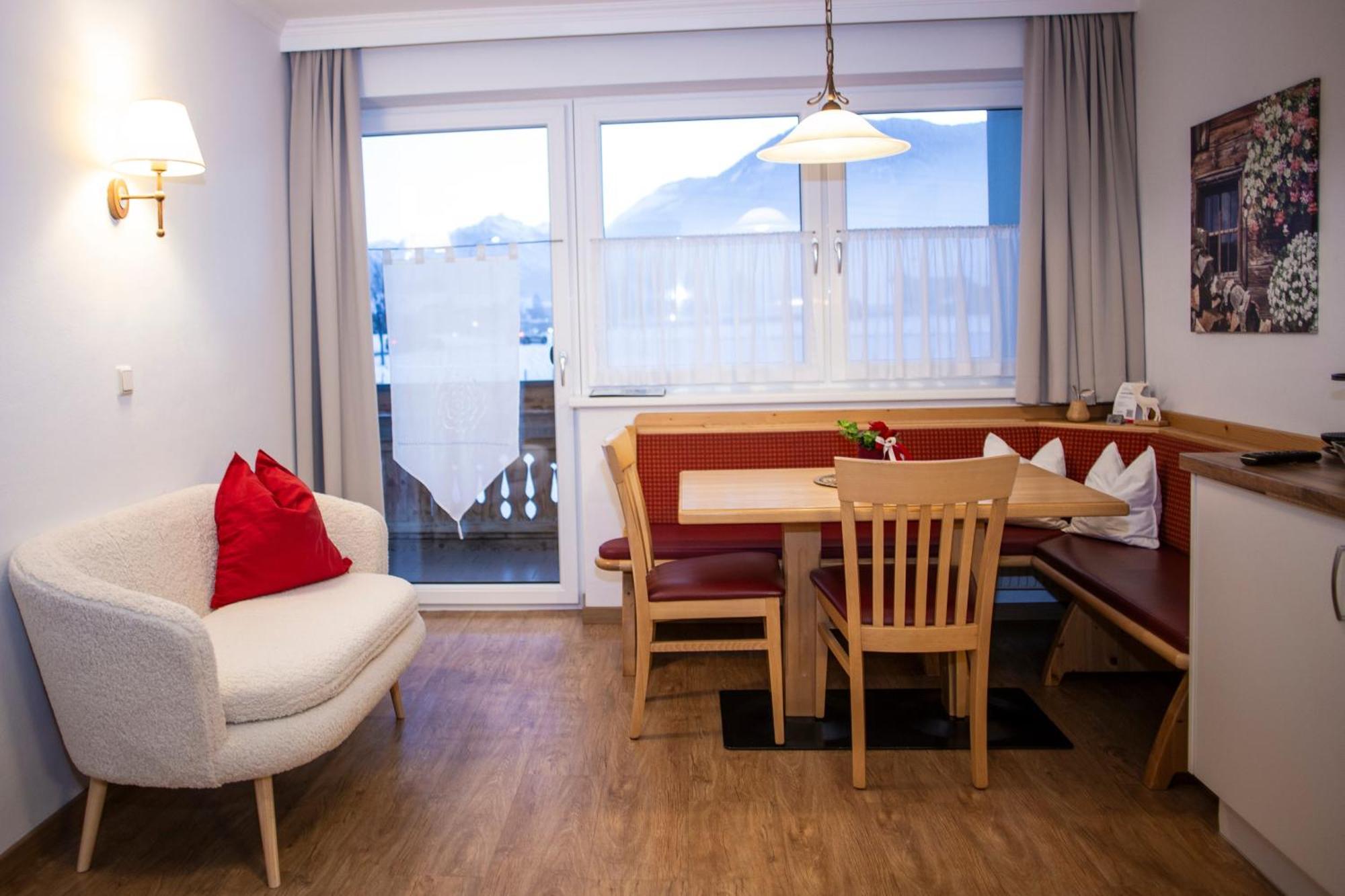Appartement-Gaestehaus Ursula Flachau Eksteriør billede